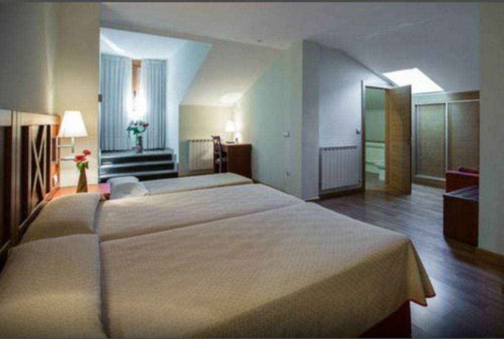 Hotel Meleiros Castro De Sanabria Extérieur photo