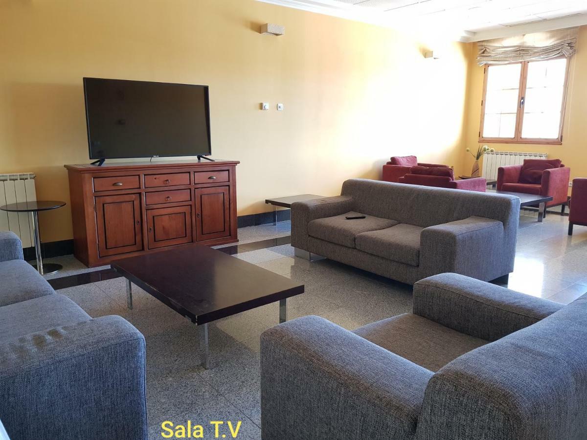 Hotel Meleiros Castro De Sanabria Extérieur photo